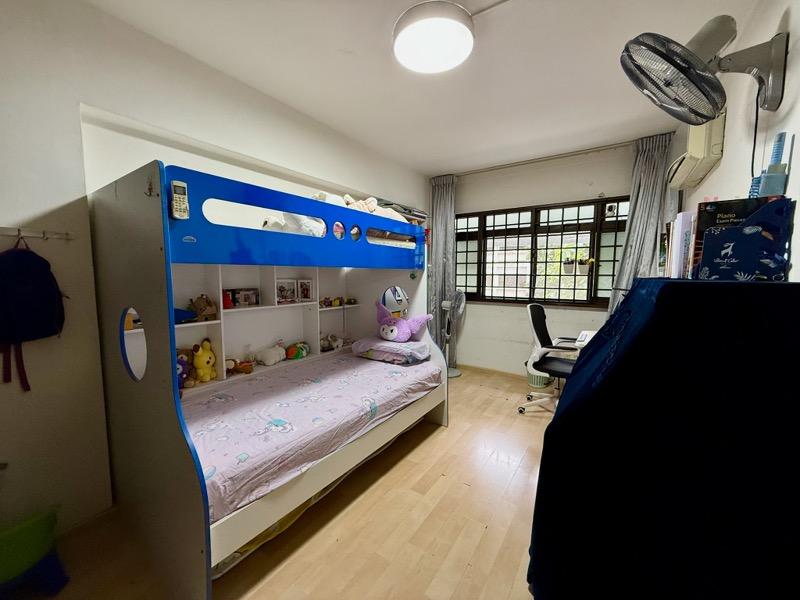 HDB Apartment for Sale, 122 Lorong 2 Toa Payoh HDB Apartment For Sale, $820,000, 3 Bed 2 Bath 1,076 sqft $762.00 psf, SGD 820,000 | 99-year Leasehold