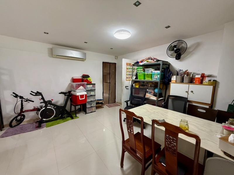 HDB Apartment for Sale, 122 Lorong 2 Toa Payoh HDB Apartment For Sale, $820,000, 3 Bed 2 Bath 1,076 sqft $762.00 psf, SGD 820,000 | 99-year Leasehold