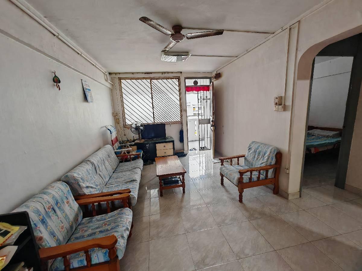 Prop-GPT: HDB Apartment: D27 Yishun 171 Yishun Avenue 7