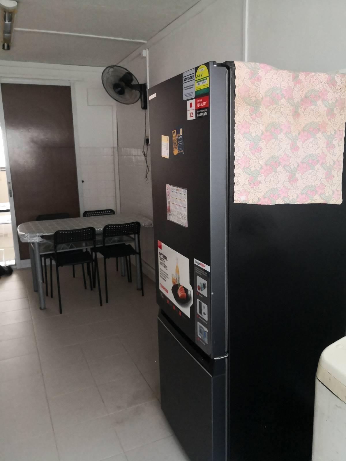 HDB Apartment for Sale, 704 Yishun Avenue 5 HDB Apartment For Sale, $450,000, 2 Bed 2 Bath 732 sqft $615.00 psf, SGD 450,000 | 99-year Leasehold