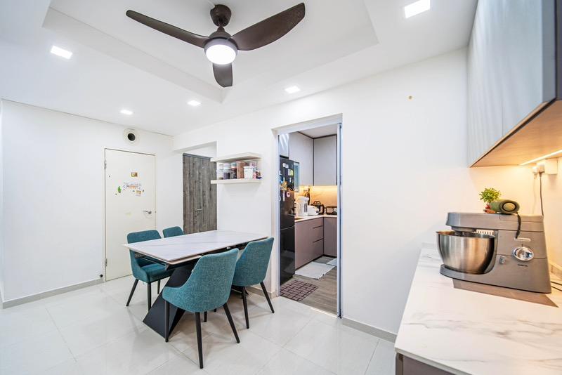HDB Apartment for Sale, 275C Compassvale Link HDB Apartment For Sale, $830,000, 3 Bed 2 Bath 968 sqft $857.00 psf, SGD 830,000 | 99-year Leasehold