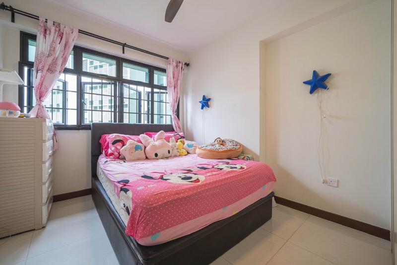 HDB Apartment for Sale, 278B Compassvale Bow HDB Apartment For Sale, $900,000, 3 Bed 2 Bath 990 sqft $909.00 psf, SGD 900,000 | 99-year Leasehold