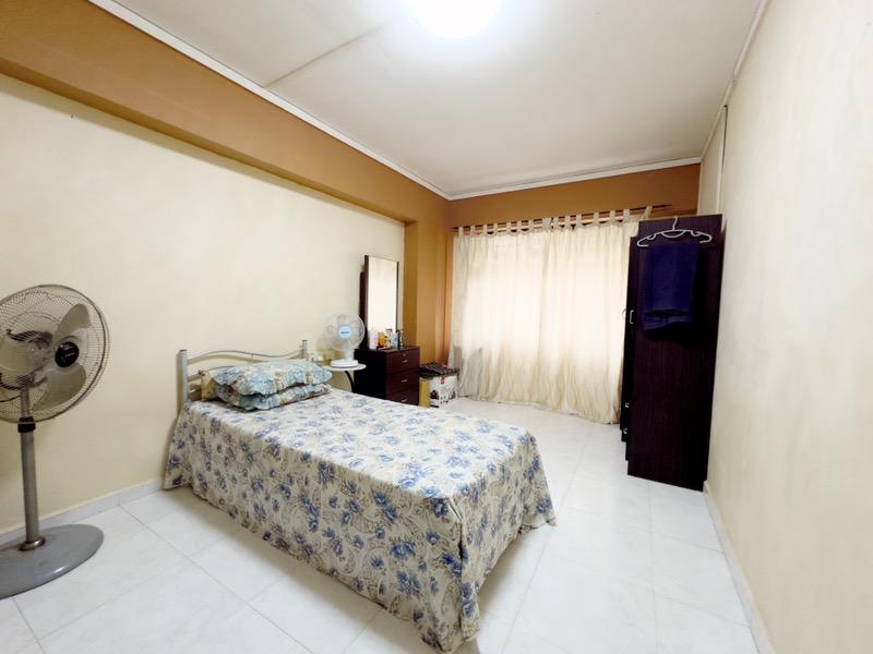 HDB Apartment for Sale, 308 Canberra Road HDB Apartment For Sale, $620,000, 4 Bed 2 Bath 1,323 sqft $469.00 psf, SGD 620,000 | 99-year Leasehold