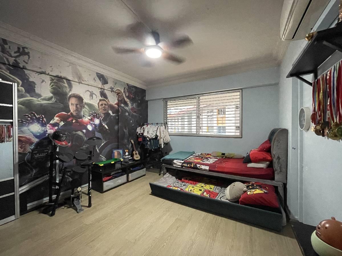 HDB Apartment for Sale, 542 Bukit Batok Street 52 HDB Apartment For Sale, $820,000, 4 Bed 3 Bath 1,572 sqft $522.00 psf, SGD 820,000 | 99-year Leasehold