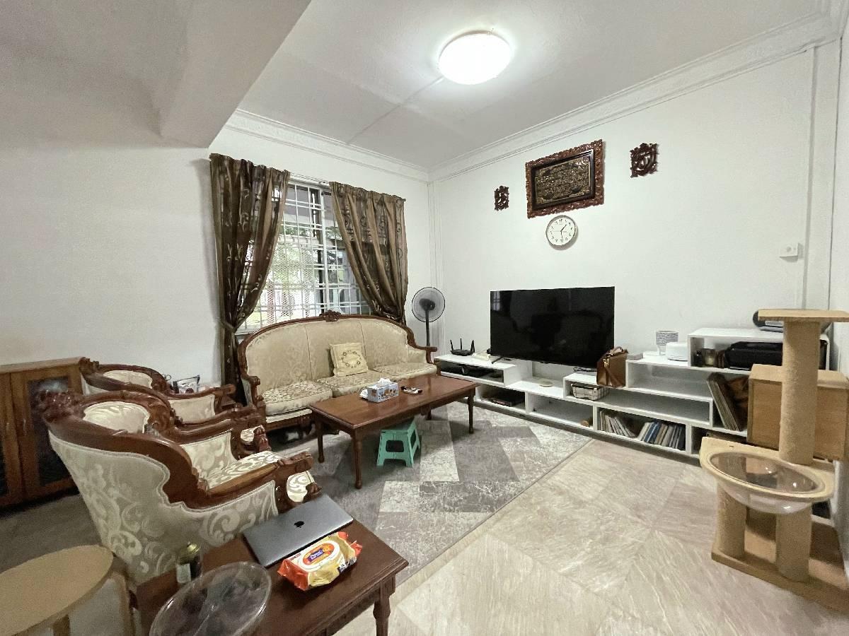 HDB Apartment for Sale, 650 Jalan Tenaga HDB Apartment For Sale, $700,000, 3 Bed 2 Bath 1,152 sqft $608.00 psf, SGD 700,000 | 99-year Leasehold