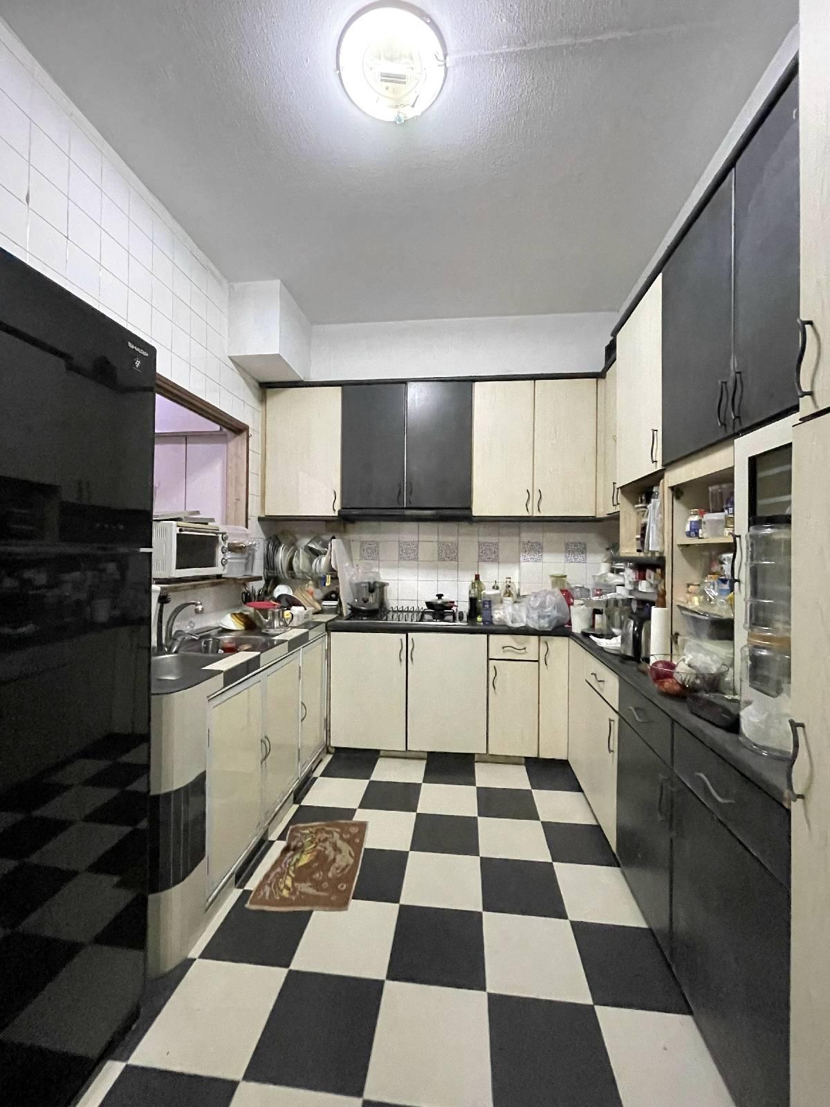 HDB Apartment for Sale, 650 Jalan Tenaga HDB Apartment For Sale, $700,000, 3 Bed 2 Bath 1,152 sqft $608.00 psf, SGD 700,000 | 99-year Leasehold