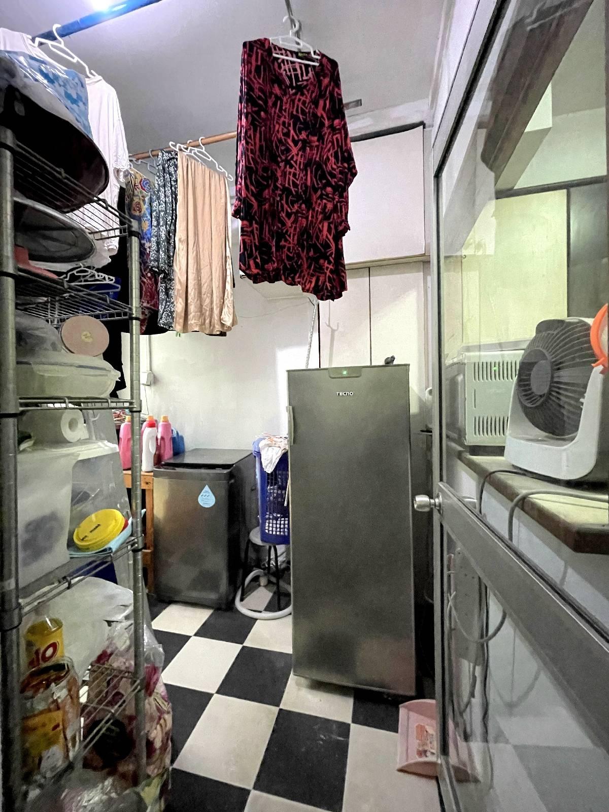 HDB Apartment for Sale, 650 Jalan Tenaga HDB Apartment For Sale, $700,000, 3 Bed 2 Bath 1,152 sqft $608.00 psf, SGD 700,000 | 99-year Leasehold