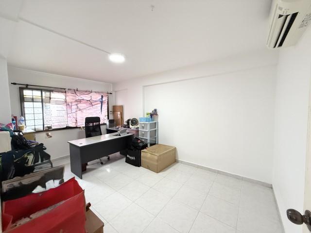 HDB Apartment for Sale. 