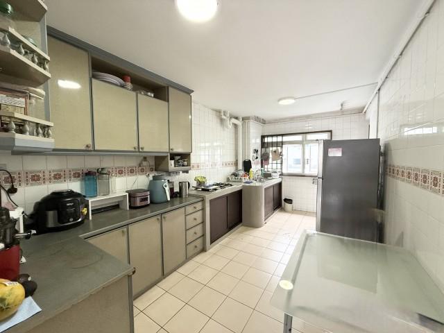 HDB Apartment for Sale. 