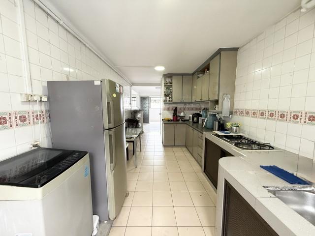 HDB Apartment for Sale. 