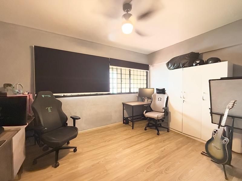 HDB Apartment for Sale, 340 Jurong East Avenue 1 HDB Apartment For Sale, $858,000, 3 Bed 3 Bath 1,506 sqft $570.00 psf, SGD 858,000 | 99-year Leasehold