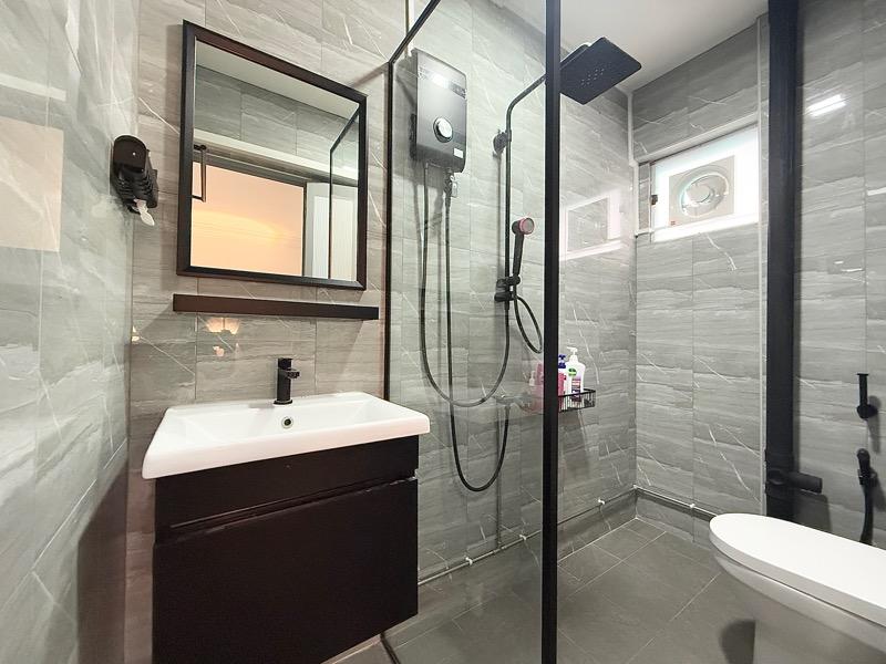 HDB Apartment for Sale, 340 Jurong East Avenue 1 HDB Apartment For Sale, $858,000, 3 Bed 3 Bath 1,506 sqft $570.00 psf, SGD 858,000 | 99-year Leasehold