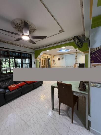 HDB Apartment for Sale, 170 Gangsa Road HDB Apartment For Sale, $700,000, 3 Bed 2 Bath 1,087 sqft $644.00 psf, SGD 700,000 | 99-year Leasehold
