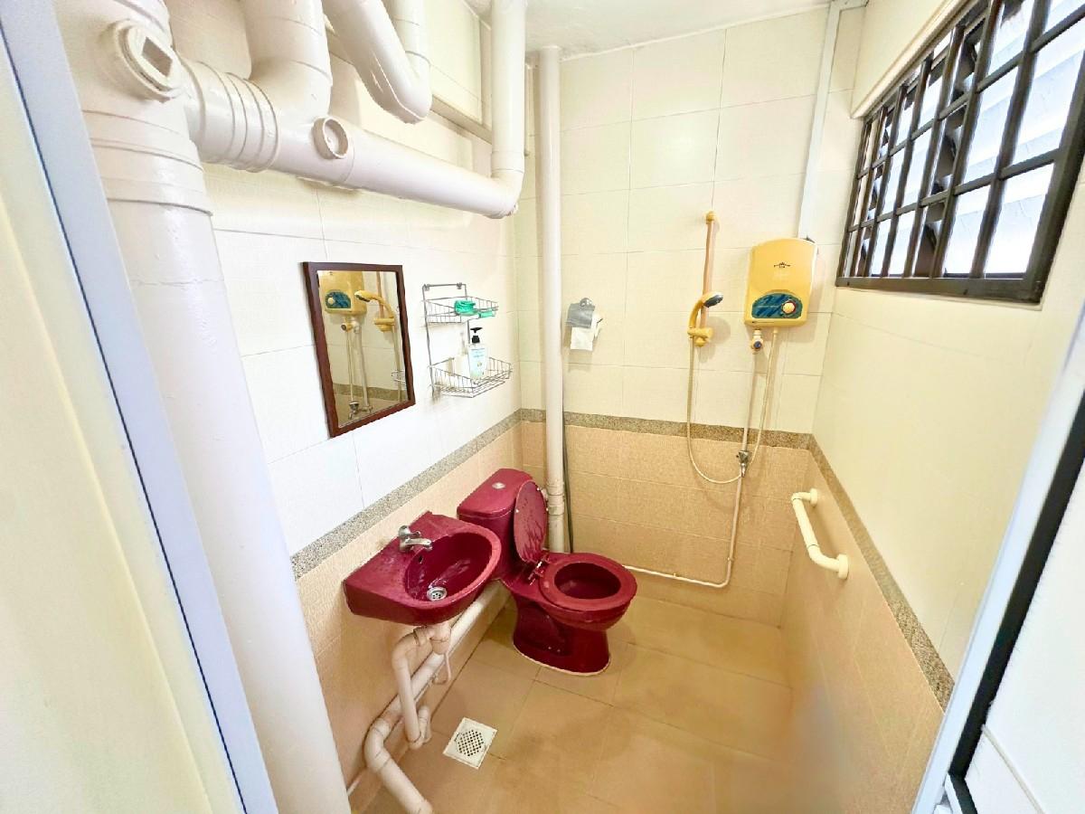 HDB Apartment for Sale, 252 Hougang Avenue 3 HDB Apartment For Sale, $599,999, 3 Bed 2 Bath 1,001 sqft $599.00 psf, SGD 599,999 | 99-year Leasehold