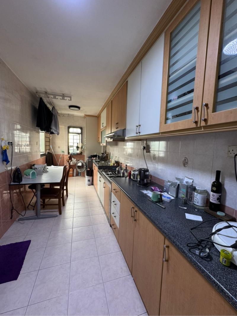 HDB Apartment for Sale, 624 Senja Road HDB Apartment For Sale, $699,999, 3 Bed 2 Bath 1,184 sqft $591.00 psf, SGD 699,999 | 99-year Leasehold