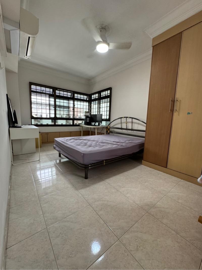 HDB Apartment for Sale, 624 Senja Road HDB Apartment For Sale, $699,999, 3 Bed 2 Bath 1,184 sqft $591.00 psf, SGD 699,999 | 99-year Leasehold