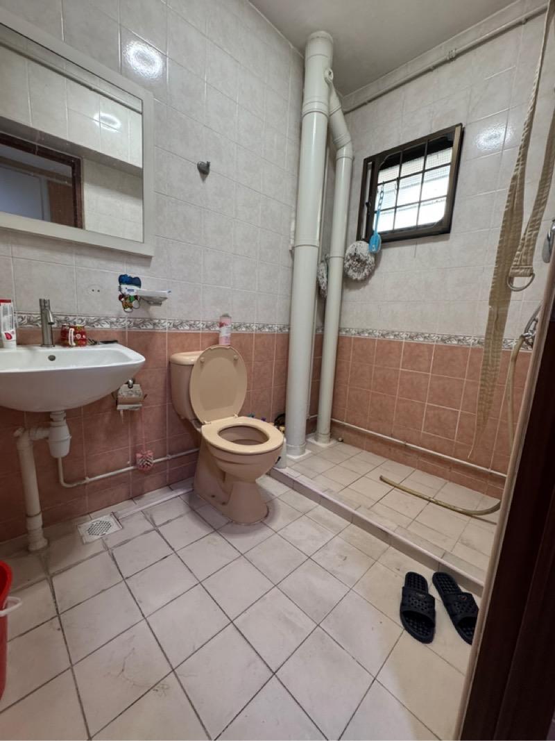 HDB Apartment for Sale, 624 Senja Road HDB Apartment For Sale, $699,999, 3 Bed 2 Bath 1,184 sqft $591.00 psf, SGD 699,999 | 99-year Leasehold