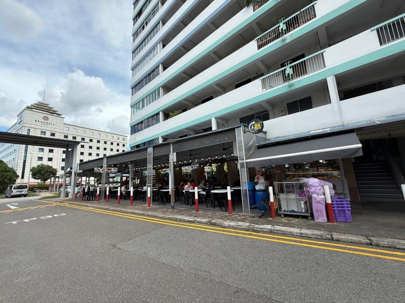 HDB Apartment for Sale, 116 Lorong 2 Toa Payoh HDB Apartment For Sale, $439,000, 2 Bed 1 Bath 678 sqft $647.00 psf, SGD 439,000 | 99-year Leasehold