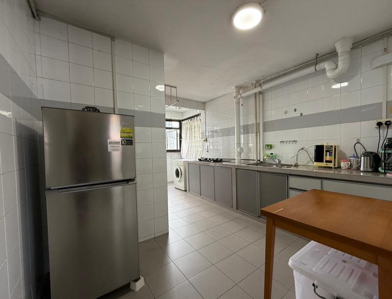 HDB Apartment for Sale, 116 Lorong 2 Toa Payoh HDB Apartment For Sale, $439,000, 2 Bed 1 Bath 678 sqft $647.00 psf, SGD 439,000 | 99-year Leasehold