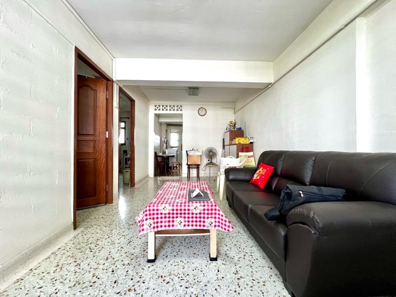 HDB Apartment for Sale, 208 Boon Lay Place HDB Apartment For Sale, $380,000, 2 Bed 1 Bath 635 sqft $598.00 psf, SGD 380,000 | 99-year Leasehold
