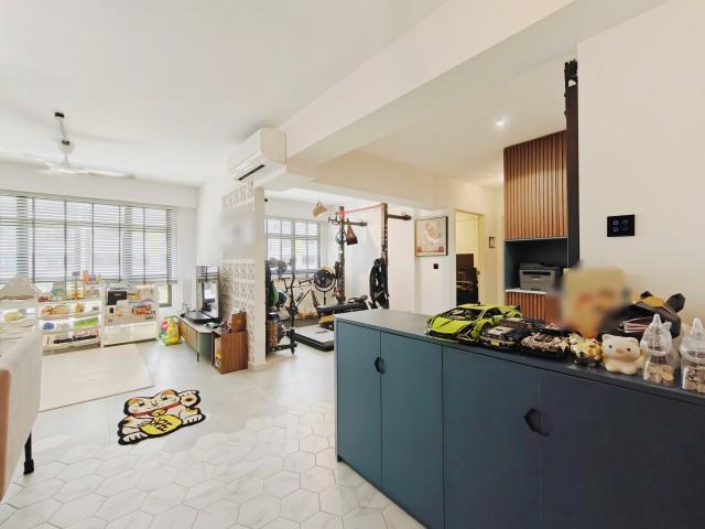HDB Apartment for Sale, 609B Tampines North Drive 1 HDB Apartment For Sale, $748,000, 3 Bed 2 Bath 1,001 sqft $747.00 psf, SGD 748,000 | 99-year Leasehold