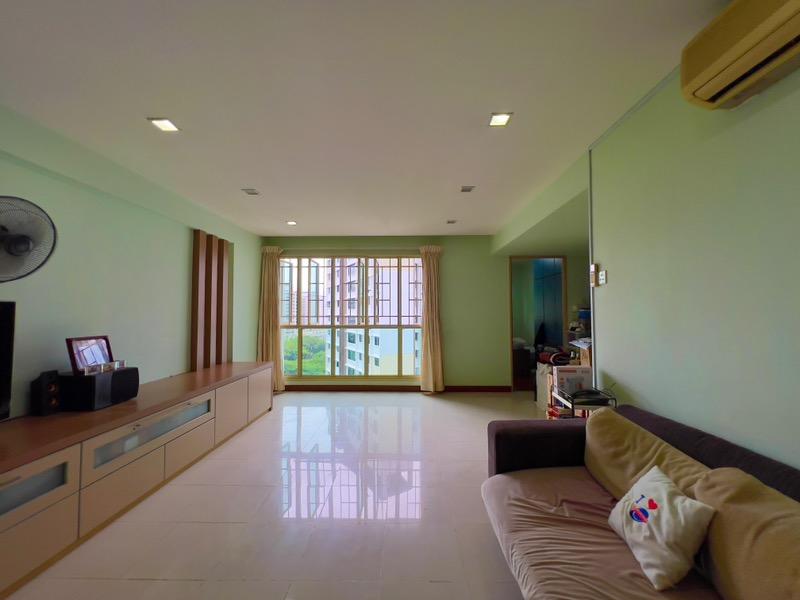 HDB Apartment for Sale, 138 Edgedale Plains HDB Apartment For Sale, $680,000, 3 Bed 2 Bath 1,194 sqft $570.00 psf, SGD 680,000 | 99-year Leasehold
