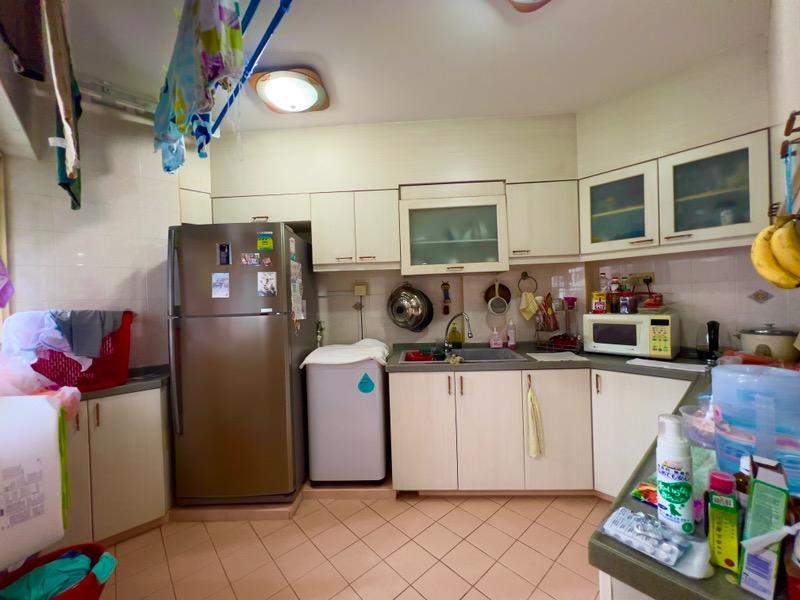 HDB Apartment for Sale, 138 Edgedale Plains HDB Apartment For Sale, $680,000, 3 Bed 2 Bath 1,194 sqft $570.00 psf, SGD 680,000 | 99-year Leasehold