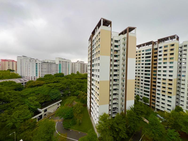 HDB Apartment for Sale, 138 Edgedale Plains HDB Apartment For Sale, $680,000, 3 Bed 2 Bath 1,194 sqft $570.00 psf, SGD 680,000 | 99-year Leasehold