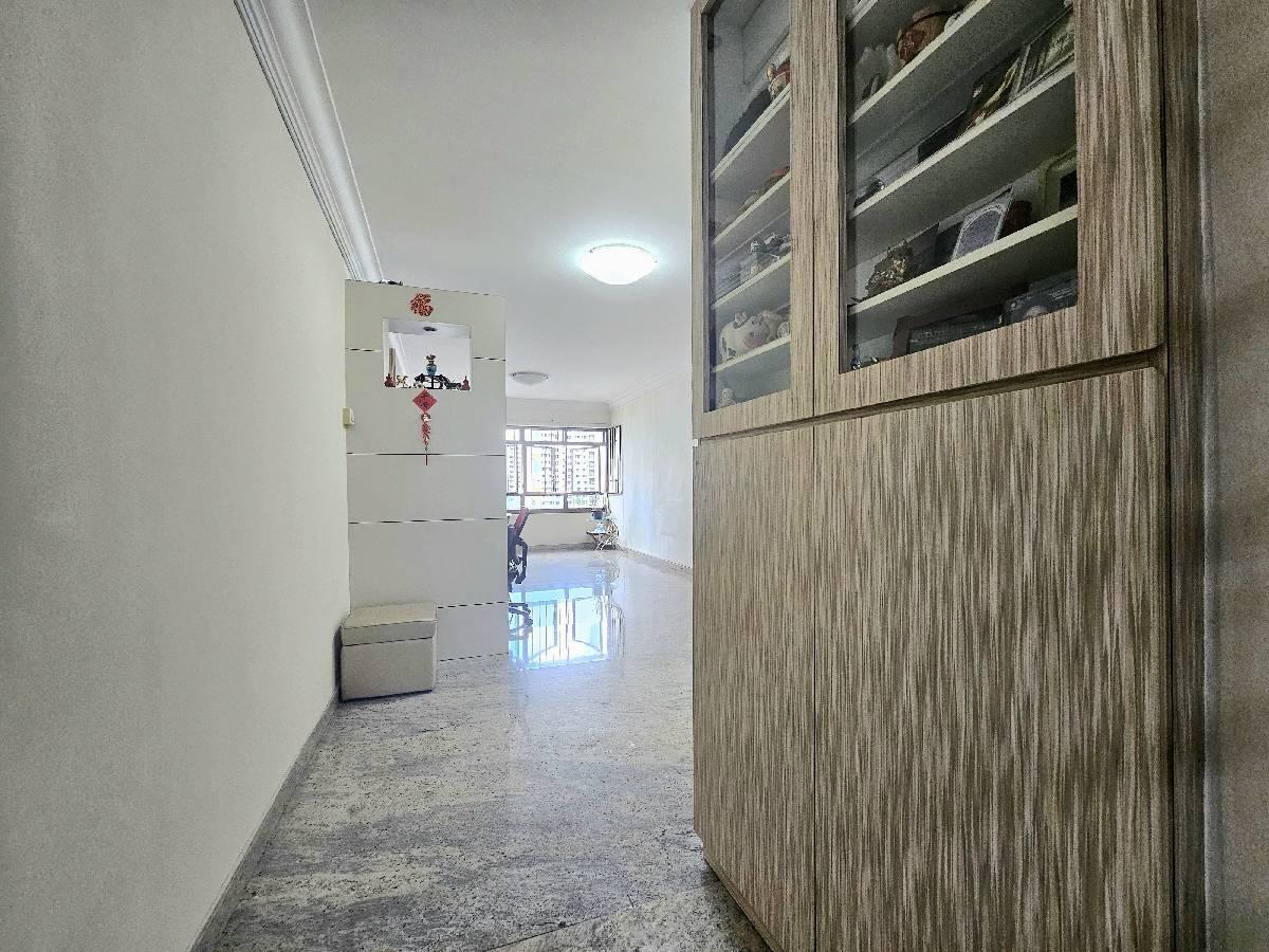Prop-GPT: HDB Apartment: D27  589B Montreal Drive