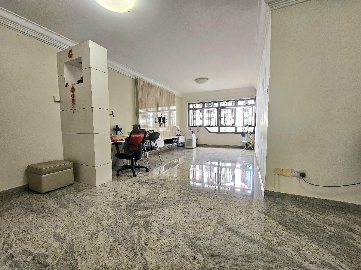 HDB Apartment for Sale, 589B Montreal Drive HDB Apartment For Sale, $615,000, 3 Bed 2 Bath 1,184 sqft $519.00 psf, SGD 615,000 | 99-year Leasehold