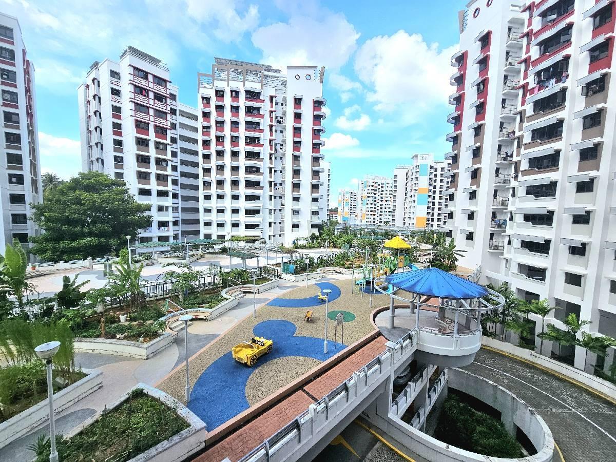 HDB Apartment for Sale, 589B Montreal Drive HDB Apartment For Sale, $615,000, 3 Bed 2 Bath 1,184 sqft $519.00 psf, SGD 615,000 | 99-year Leasehold