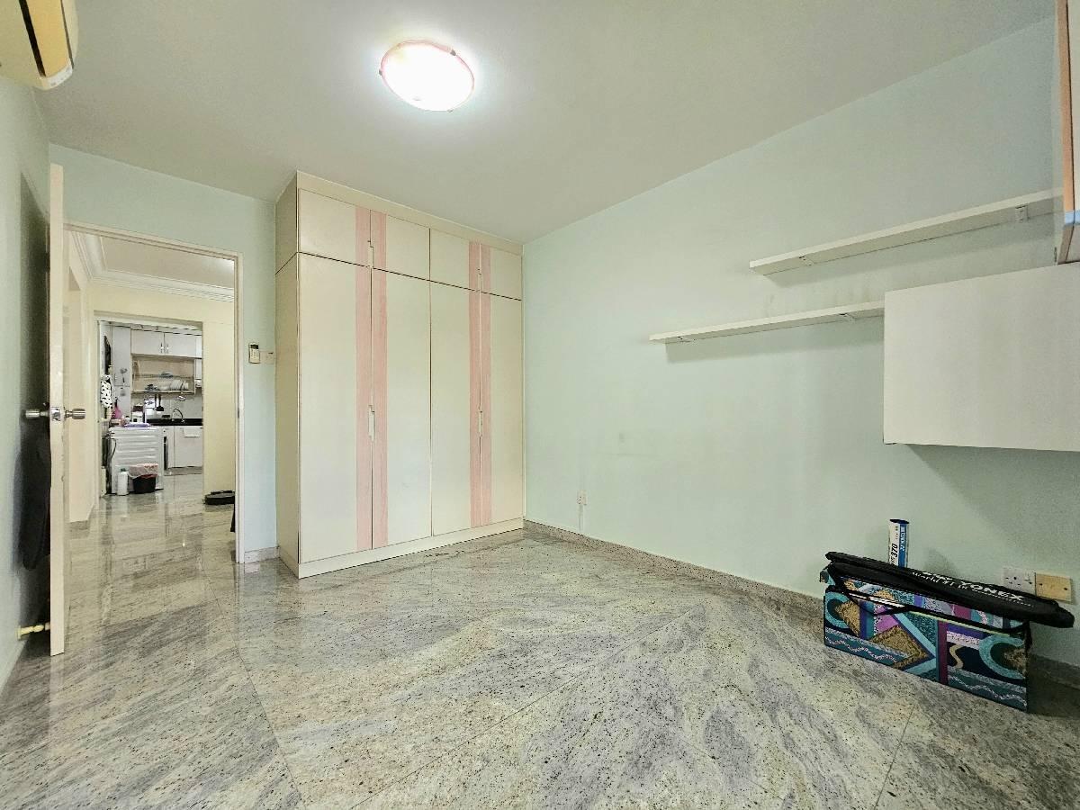 HDB Apartment for Sale, 589B Montreal Drive HDB Apartment For Sale, $615,000, 3 Bed 2 Bath 1,184 sqft $519.00 psf, SGD 615,000 | 99-year Leasehold