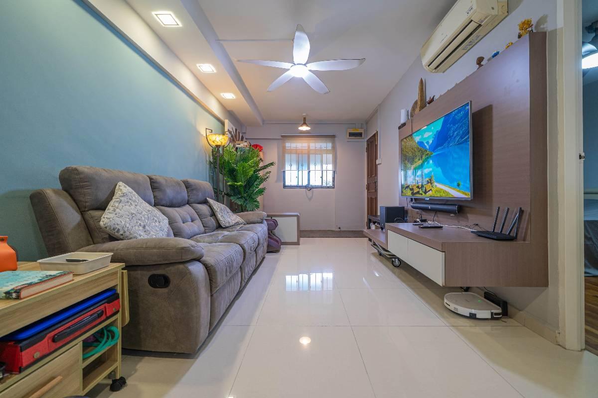 HDB Apartment for Sale, 217 Serangoon Avenue 4 HDB Apartment For Sale, $550,000, 2 Bed 2 Bath 721 sqft $763.00 psf, SGD 550,000 | 99-year Leasehold