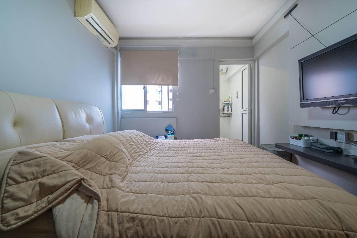HDB Apartment for Sale, 217 Serangoon Avenue 4 HDB Apartment For Sale, $550,000, 2 Bed 2 Bath 721 sqft $763.00 psf, SGD 550,000 | 99-year Leasehold
