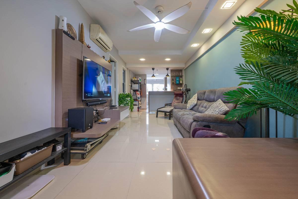 HDB Apartment for Sale, 217 Serangoon Avenue 4 HDB Apartment For Sale, $550,000, 2 Bed 2 Bath 721 sqft $763.00 psf, SGD 550,000 | 99-year Leasehold