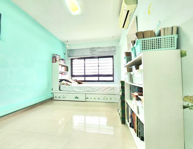 HDB Apartment for Sale, 635 Jurong West Street 65 HDB Apartment For Sale, $678,000, 3 Bed 2 Bath 1,184 sqft $573.00 psf, SGD 678,000 | 99-year Leasehold