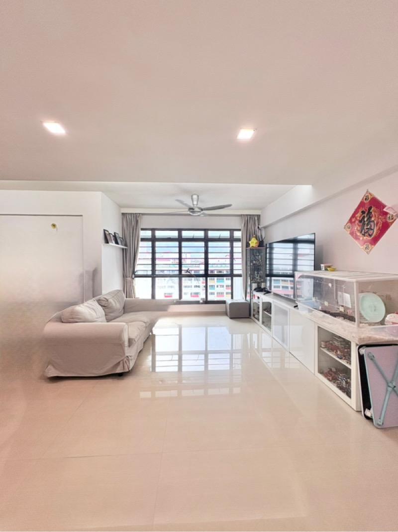 HDB Apartment for Sale, 635 Jurong West Street 65 HDB Apartment For Sale, $678,000, 3 Bed 2 Bath 1,184 sqft $573.00 psf, SGD 678,000 | 99-year Leasehold