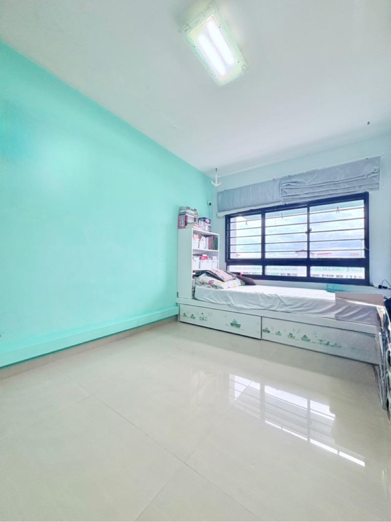 HDB Apartment for Sale, 635 Jurong West Street 65 HDB Apartment For Sale, $678,000, 3 Bed 2 Bath 1,184 sqft $573.00 psf, SGD 678,000 | 99-year Leasehold