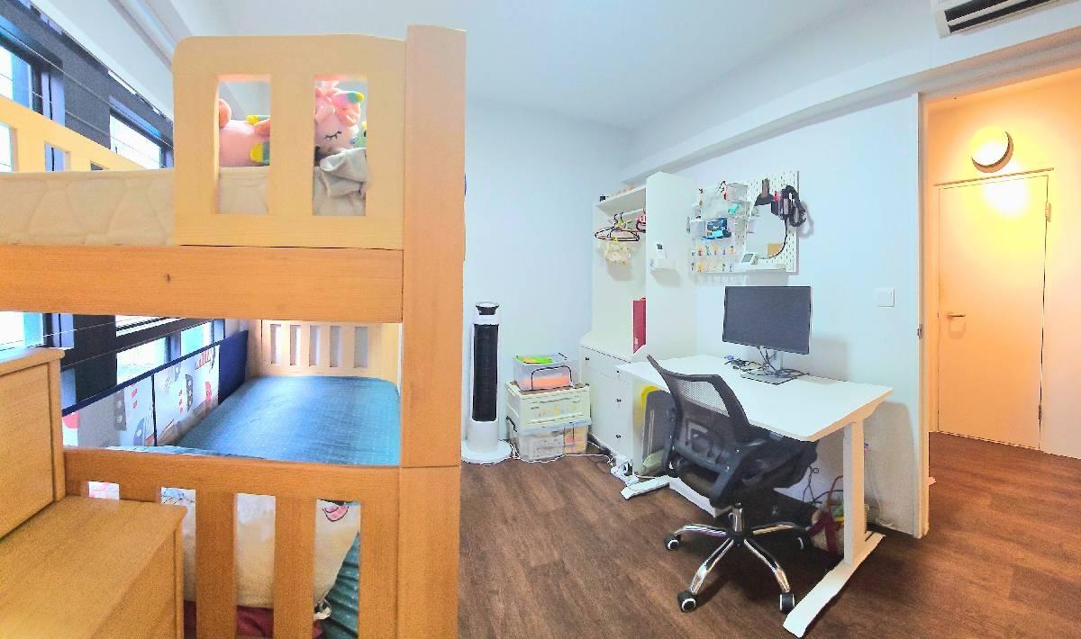 HDB Apartment for Sale, 118A Alkaff Crescent HDB Apartment For Sale, $800,000, 2 Bed 2 Bath 732 sqft $1,093.00 psf, SGD 800,000 | 99-year Leasehold