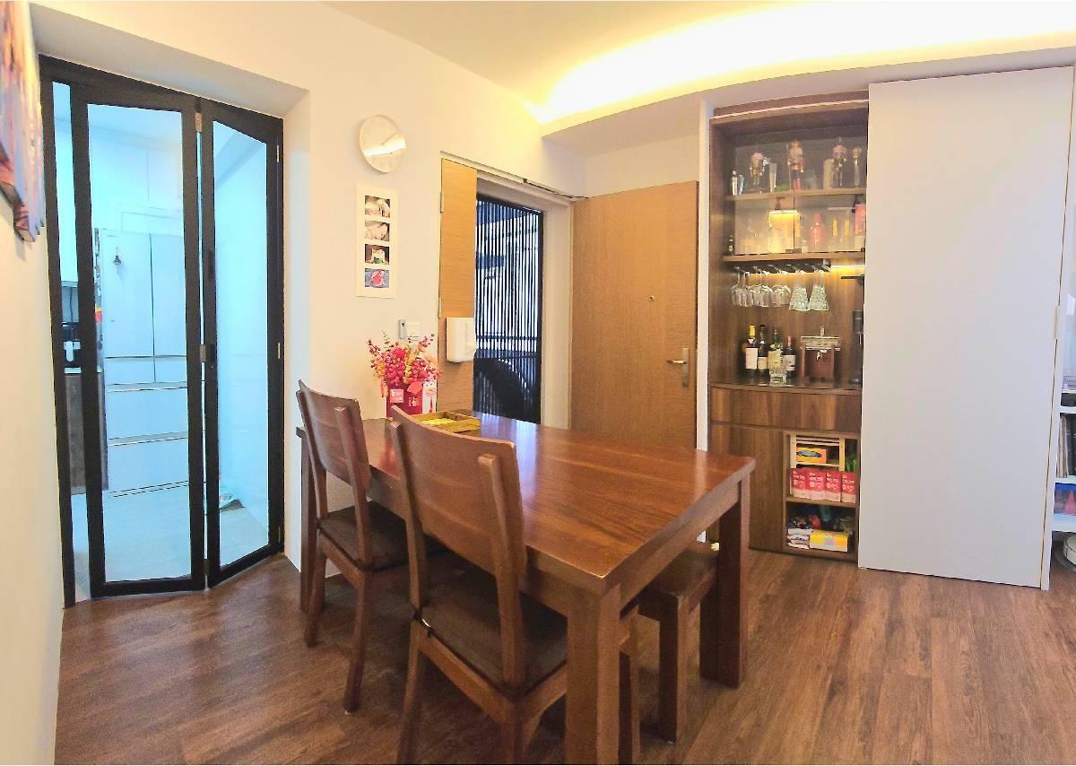 HDB Apartment for Sale, 118A Alkaff Crescent HDB Apartment For Sale, $800,000, 2 Bed 2 Bath 732 sqft $1,093.00 psf, SGD 800,000 | 99-year Leasehold