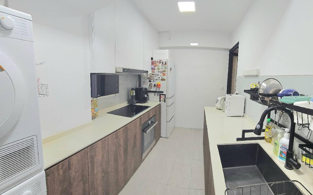 HDB Apartment for Sale, 118A Alkaff Crescent HDB Apartment For Sale, $800,000, 2 Bed 2 Bath 732 sqft $1,093.00 psf, SGD 800,000 | 99-year Leasehold