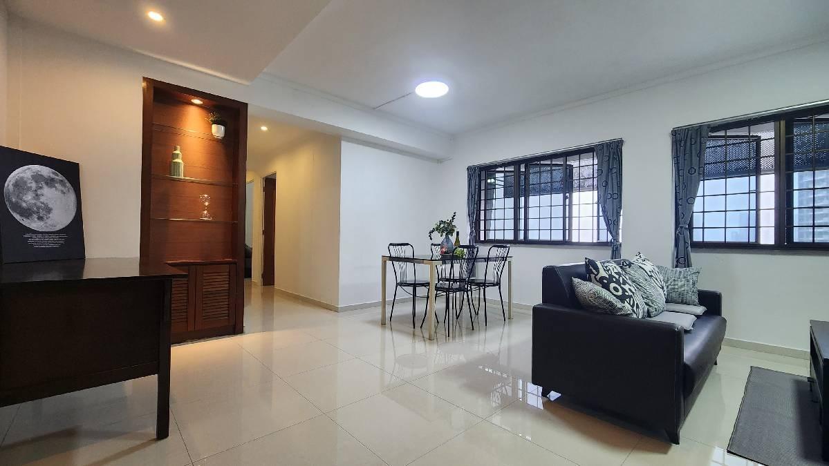 Prop-GPT: HDB Apartment: D23  168 Petir Road