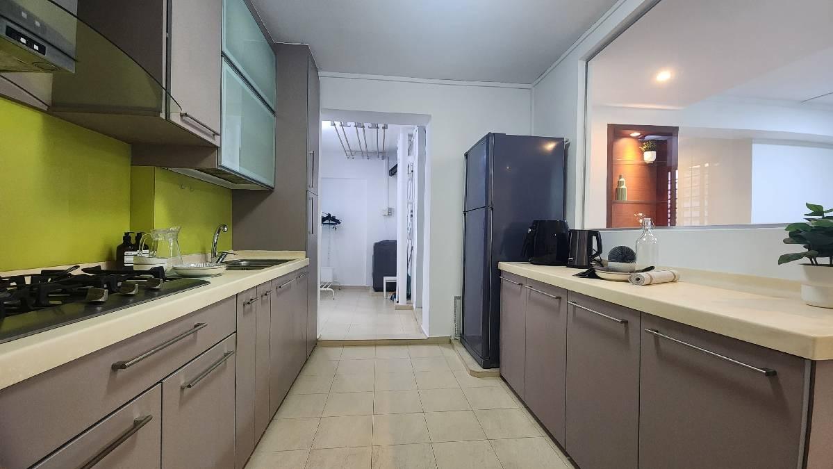 HDB Apartment for Sale, 168 Petir Road HDB Apartment For Sale, $795,000, 3 Bed 2 Bath 1,098 sqft $724.00 psf, SGD 795,000 | 99-year Leasehold