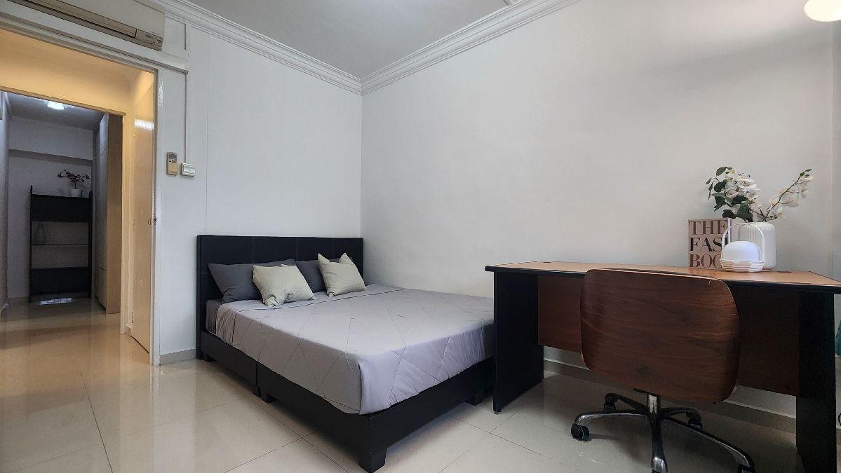 HDB Apartment for Sale, 168 Petir Road HDB Apartment For Sale, $795,000, 3 Bed 2 Bath 1,098 sqft $724.00 psf, SGD 795,000 | 99-year Leasehold