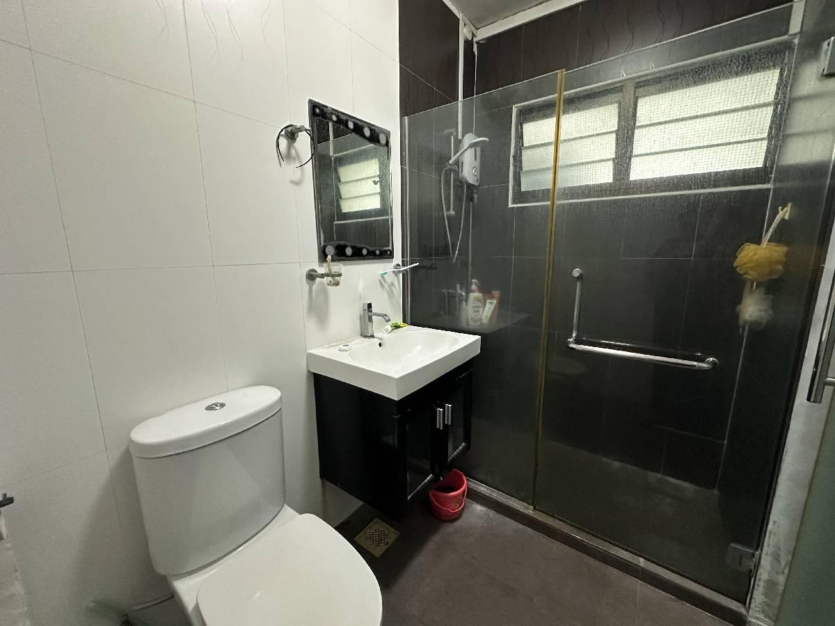 HDB Apartment for Sale, 701 Woodlands Drive 40 HDB Apartment For Sale, $668,000, 3 Bed 2 Bath 1,281 sqft $521.00 psf, SGD 668,000 | 99-year Leasehold