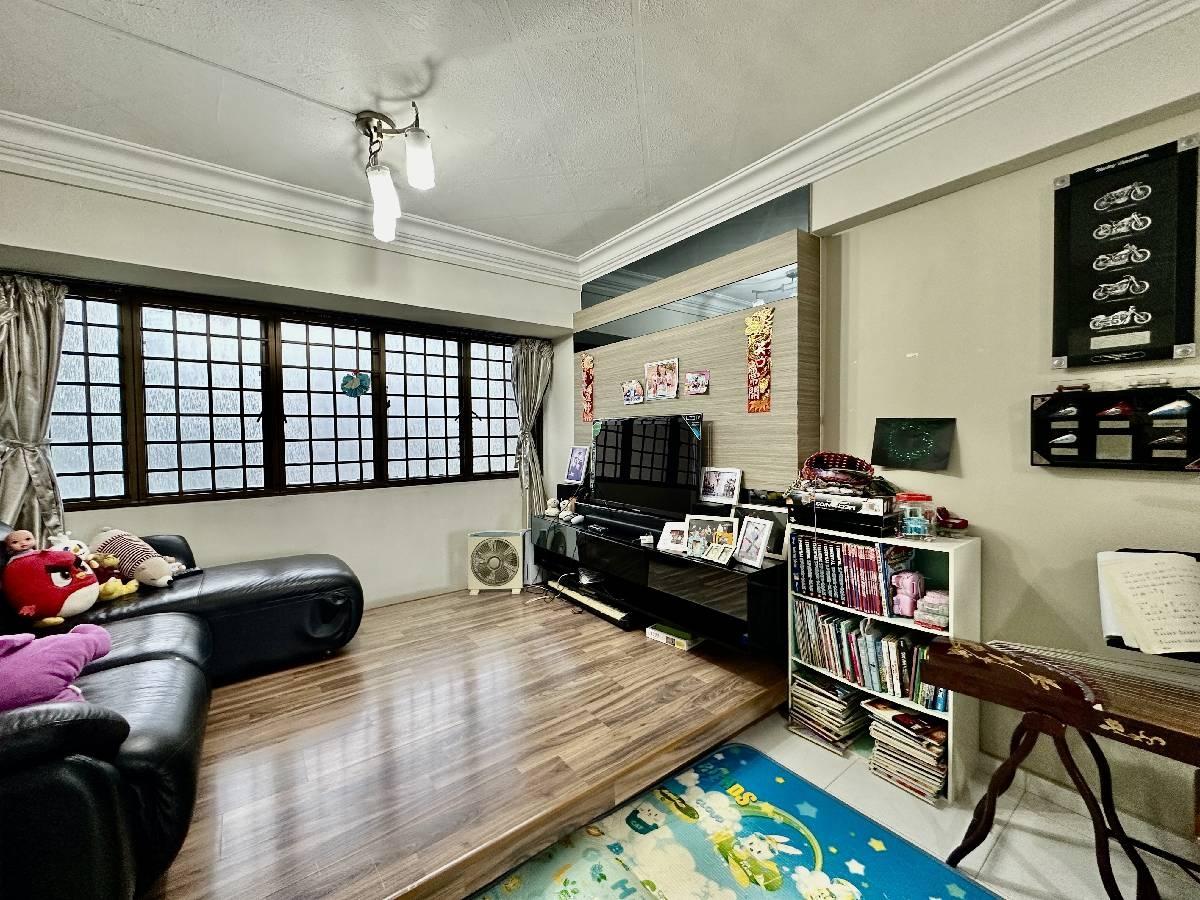 HDB Apartment for Sale, 701 Woodlands Drive 40 HDB Apartment For Sale, $668,000, 3 Bed 2 Bath 1,281 sqft $521.00 psf, SGD 668,000 | 99-year Leasehold