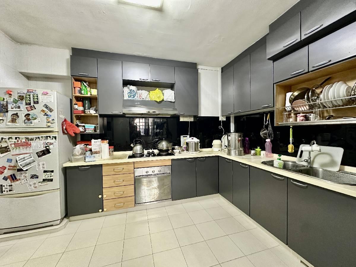 HDB Apartment for Sale, 701 Woodlands Drive 40 HDB Apartment For Sale, $668,000, 3 Bed 2 Bath 1,281 sqft $521.00 psf, SGD 668,000 | 99-year Leasehold