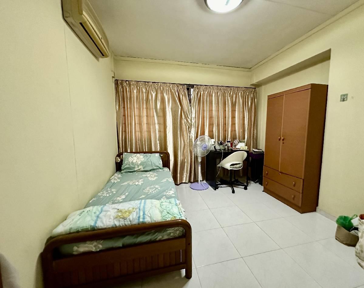 HDB Apartment for Sale, 701 Woodlands Drive 40 HDB Apartment For Sale, $668,000, 3 Bed 2 Bath 1,281 sqft $521.00 psf, SGD 668,000 | 99-year Leasehold