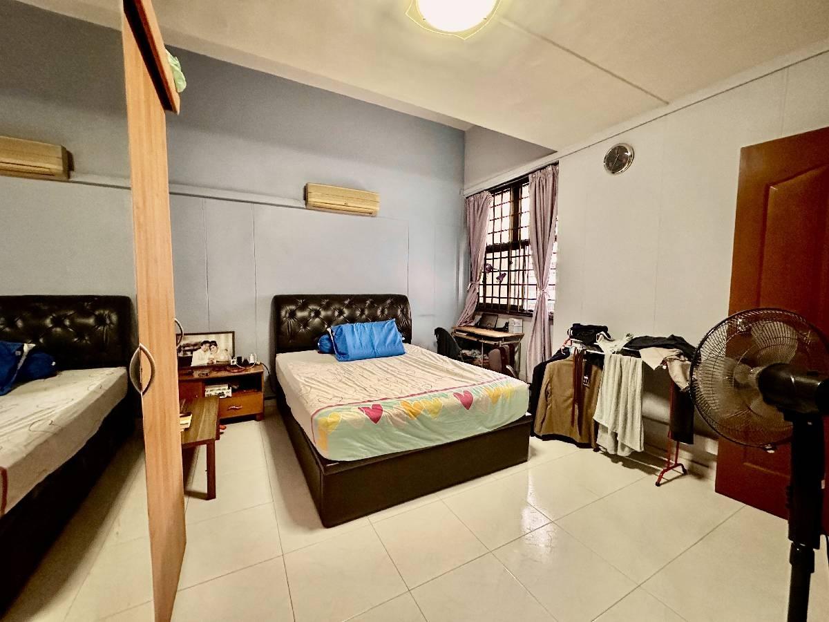 HDB Apartment for Sale, 701 Woodlands Drive 40 HDB Apartment For Sale, $668,000, 3 Bed 2 Bath 1,281 sqft $521.00 psf, SGD 668,000 | 99-year Leasehold