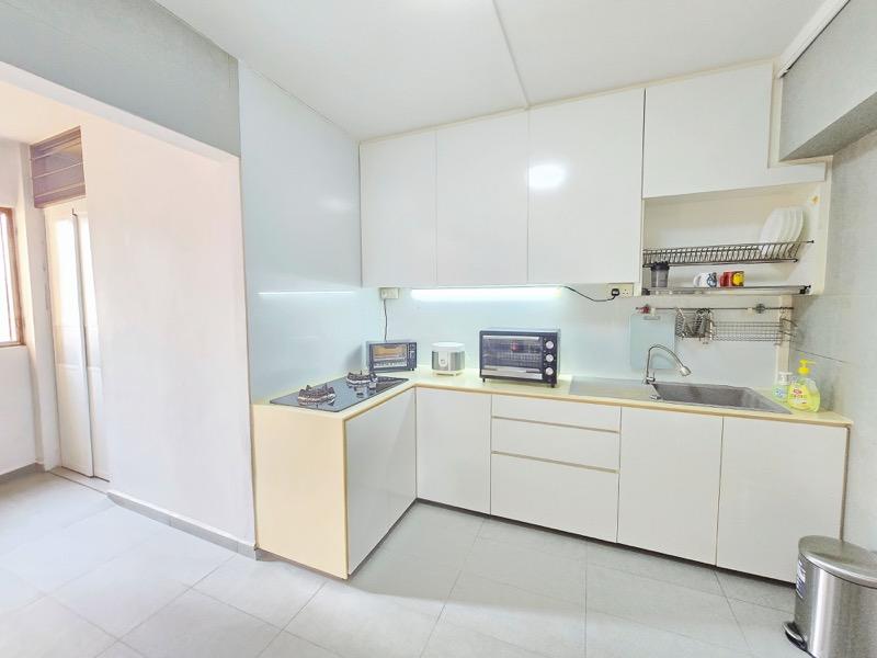 HDB Apartment for Sale, 604 Senja Road HDB Apartment For Sale, $920,000, 4 Bed 2 Bath 1,291 sqft $713.00 psf, SGD 920,000 | 99-year Leasehold